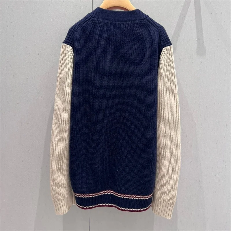 Knitted Cardigan Sweater U720968 Autumn New Product Chest Micro-label Letter Decoration Single V-neck Patch Blue Colour 2024