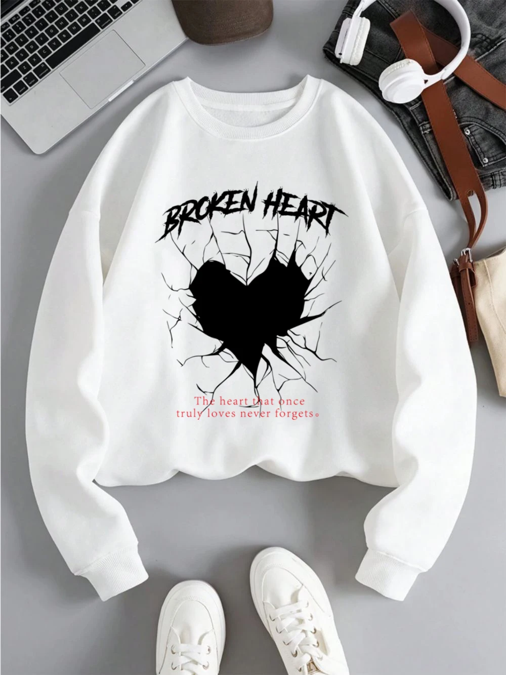 Broken Heart Sweatshirts Womens Black Printing Hoodie Loose Fleece Warm Crewneck Clothes Fashion Comfortable Womans Pullover