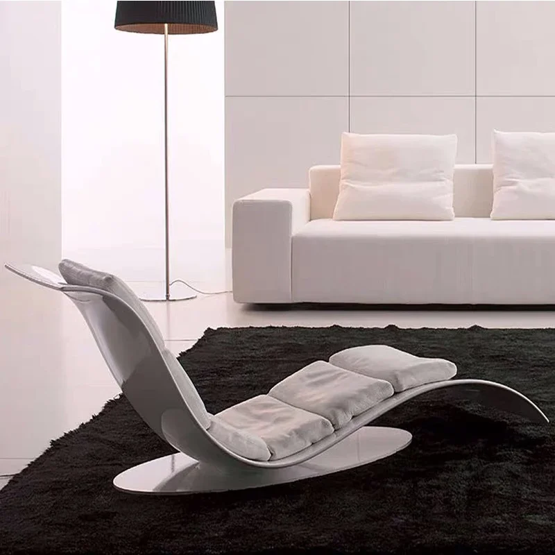 Divano arte minimalista