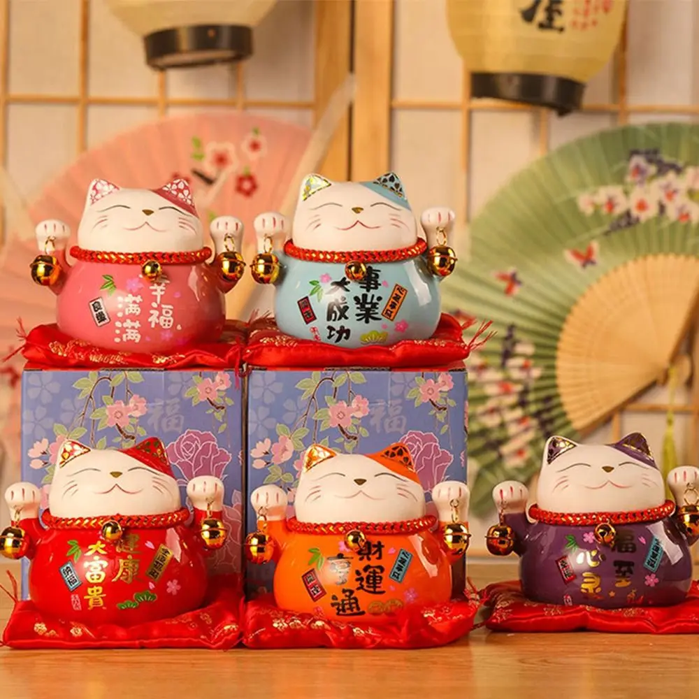 Cute 4.5 inch Lucky Cat Home Decorations Handmade Ceramic Small Piggy Bank Portable Fortune Cat Statue Home Store