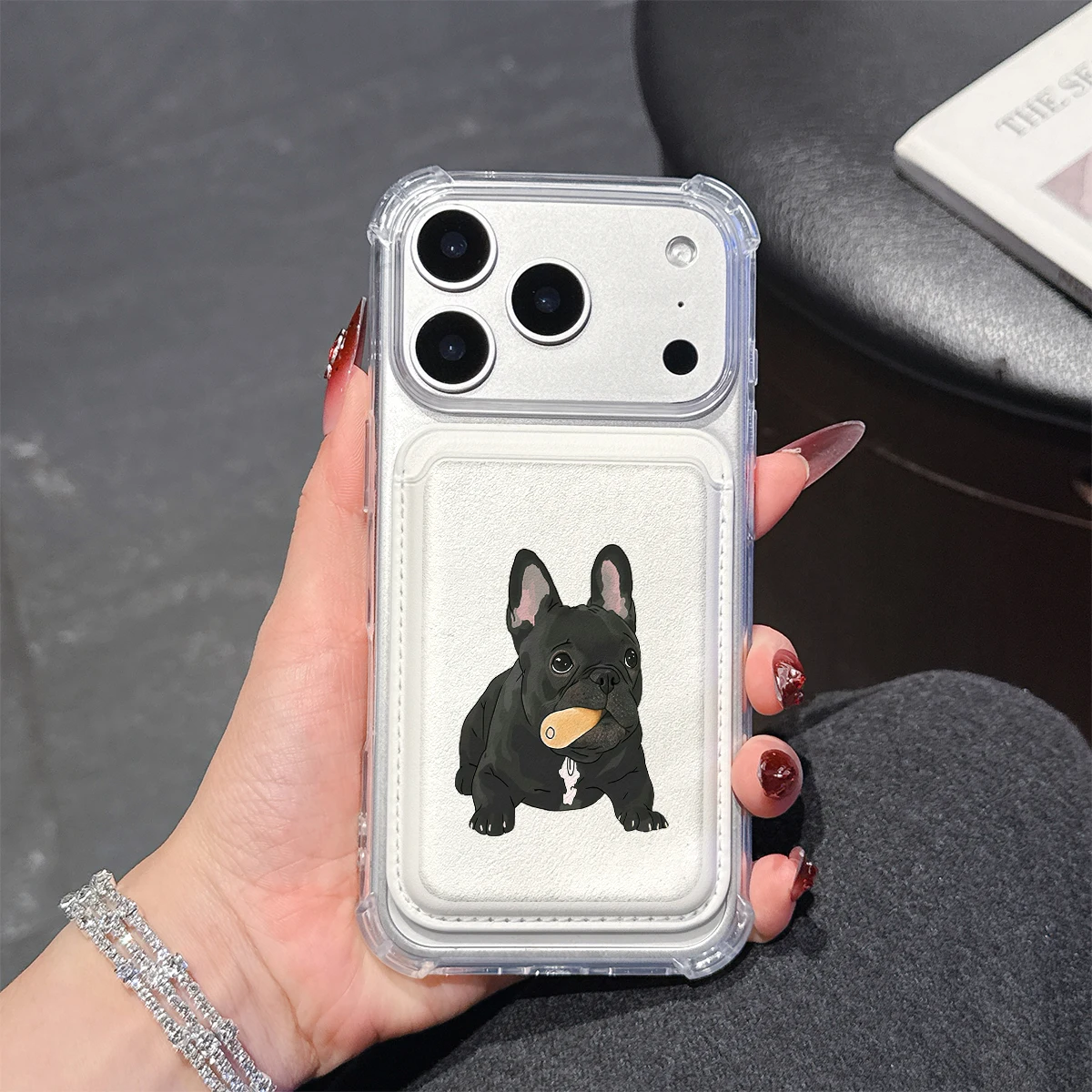 Französische Bulldogge mit Spielzeug-Handyhülle für iPhone 17 16 15 14 13 Pro Max Plus, transparente weiche Brieftaschenhülle für magnetische Handyhüllen