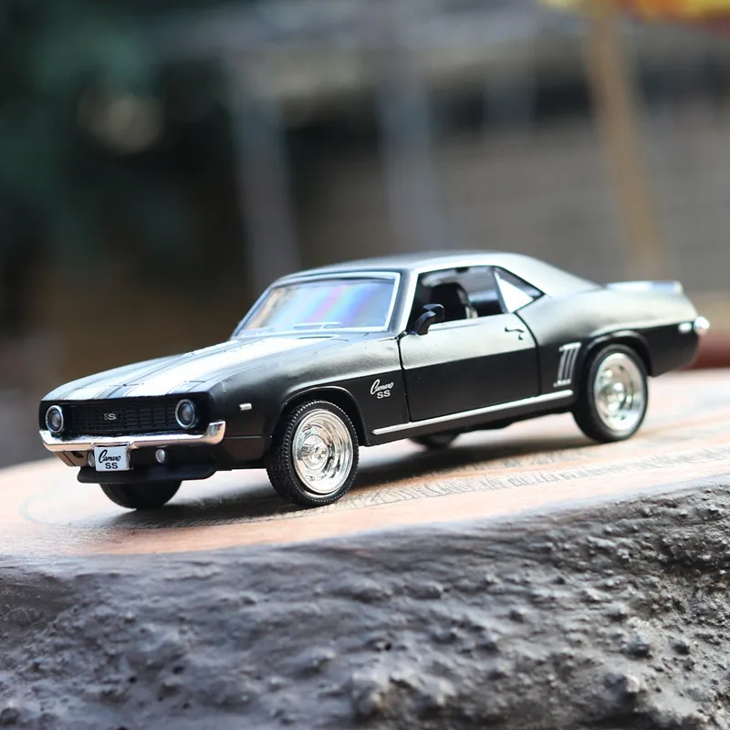 1:36 Chevrolet USA 1969 Camaro SS Vintage Matte Black Diecast Metal Car Model Toy For Collection Gift Kids A318