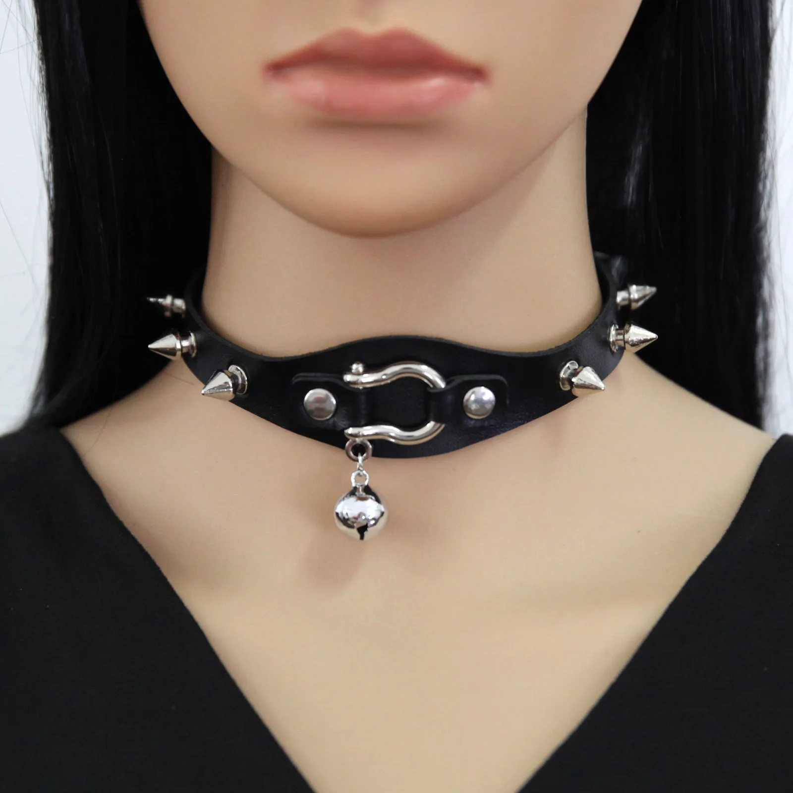 Black Spike Choker Necklace Rivet Stud Punk Rock Bell Faux Leather Goth Collar Women Chocker Girls Harajuku Costume Gothic Jewel