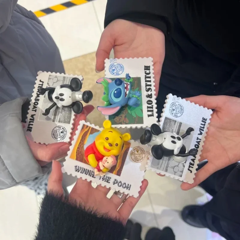 ของแท้ Disney ANNIVERSARY 100 Retro Stamp Series กล่องตาบอดน่ารักตู้เย็นแม่เหล็กสะสม Surprise ของเล่นเด็กของขวัญ