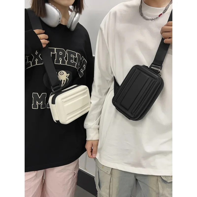 2024 New Fashion Trend Shoulder Bag High Quality Commuter Crossbody Bag Design Hot Selling Same Style Couple Style