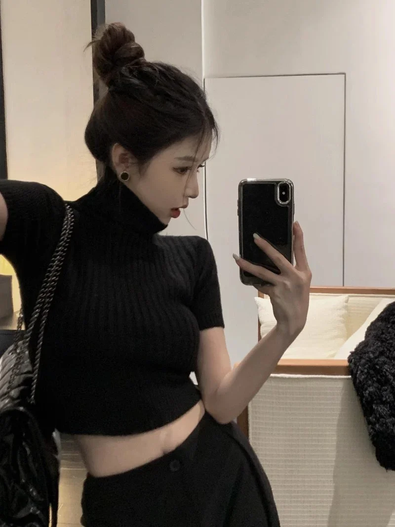 Design Niche Retro Gebreide Dames Nieuwe Zomer Halfhoge Kraag Korte Mouw Dieptepunt Herfst Slim Fit Korte Top Mode Trui