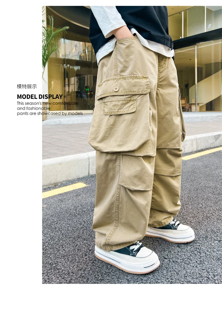 Kinder Cargo-Hose in Schwarz-Khaki mit Taschen für Jungen im Alter 5-14 Jahre, Baumwolle, Y2K-Stil, gerade geschnitten. – Detail 3