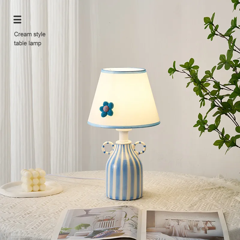 Cute Pink Stripe Ceramic Table Lamps Cartoon Flower Decor Vase Sweet Girls Room Bedroom Bedside Nightstand Lighting Floor Lights