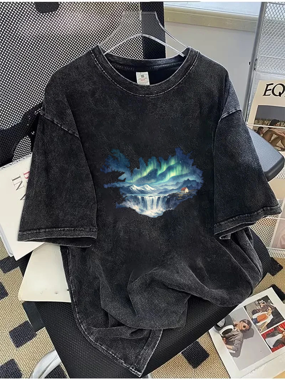 Danqi Yoyo Cotton Washed Short-sleeved T-Shirt Northern Lights Waterfall Print Tee Soft Vintage Feel Loose Fit Top for Women Men