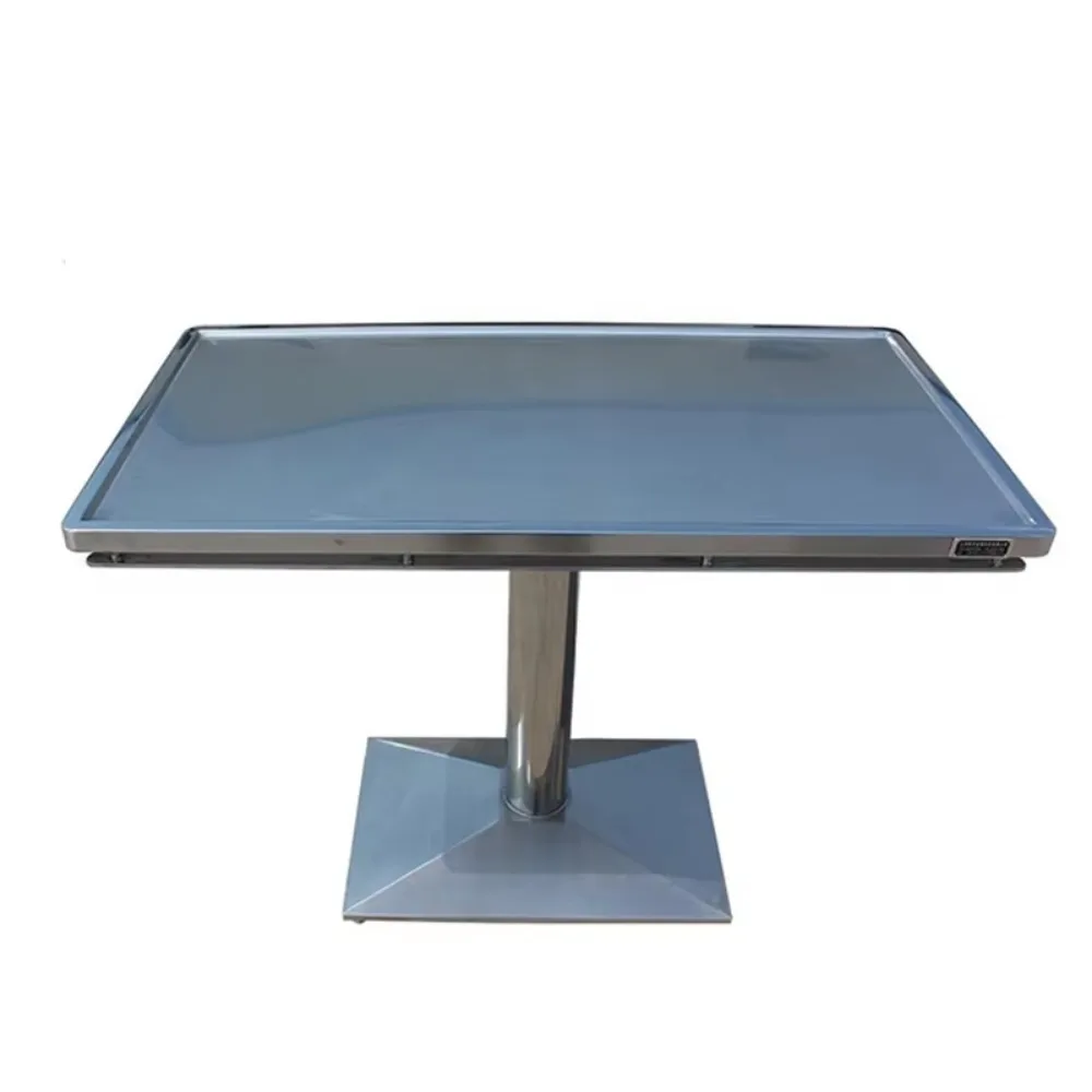 EURVET Veterinary Equipment features a newly designed heavy-duty base with a 304 stainless steel veterinary diagnostic table