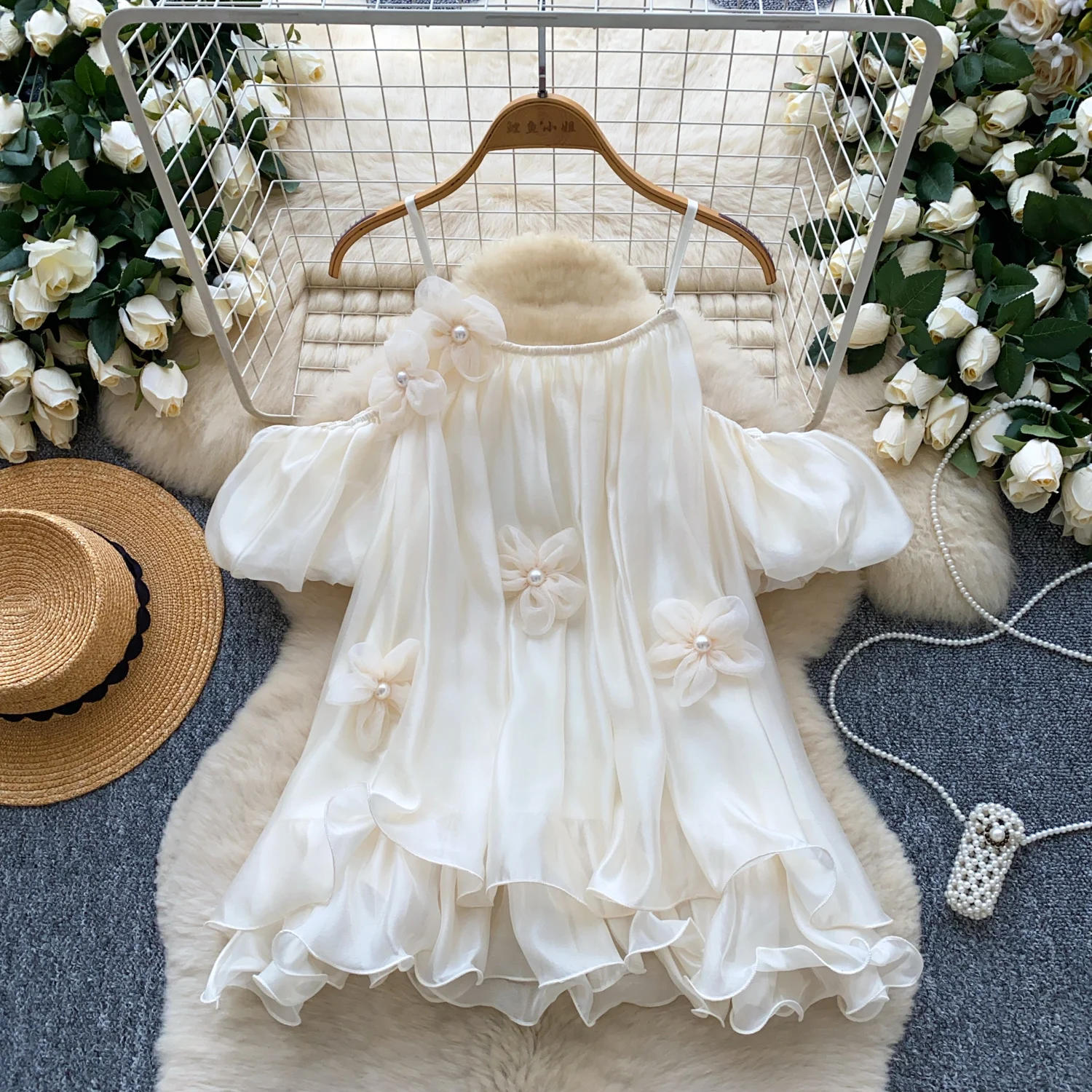 

Sweet Beaded Three-dimensional Flower Halter Neck Top Off The Shoulder Puff Sleeve Shirt Loose Casual Ruffle Top