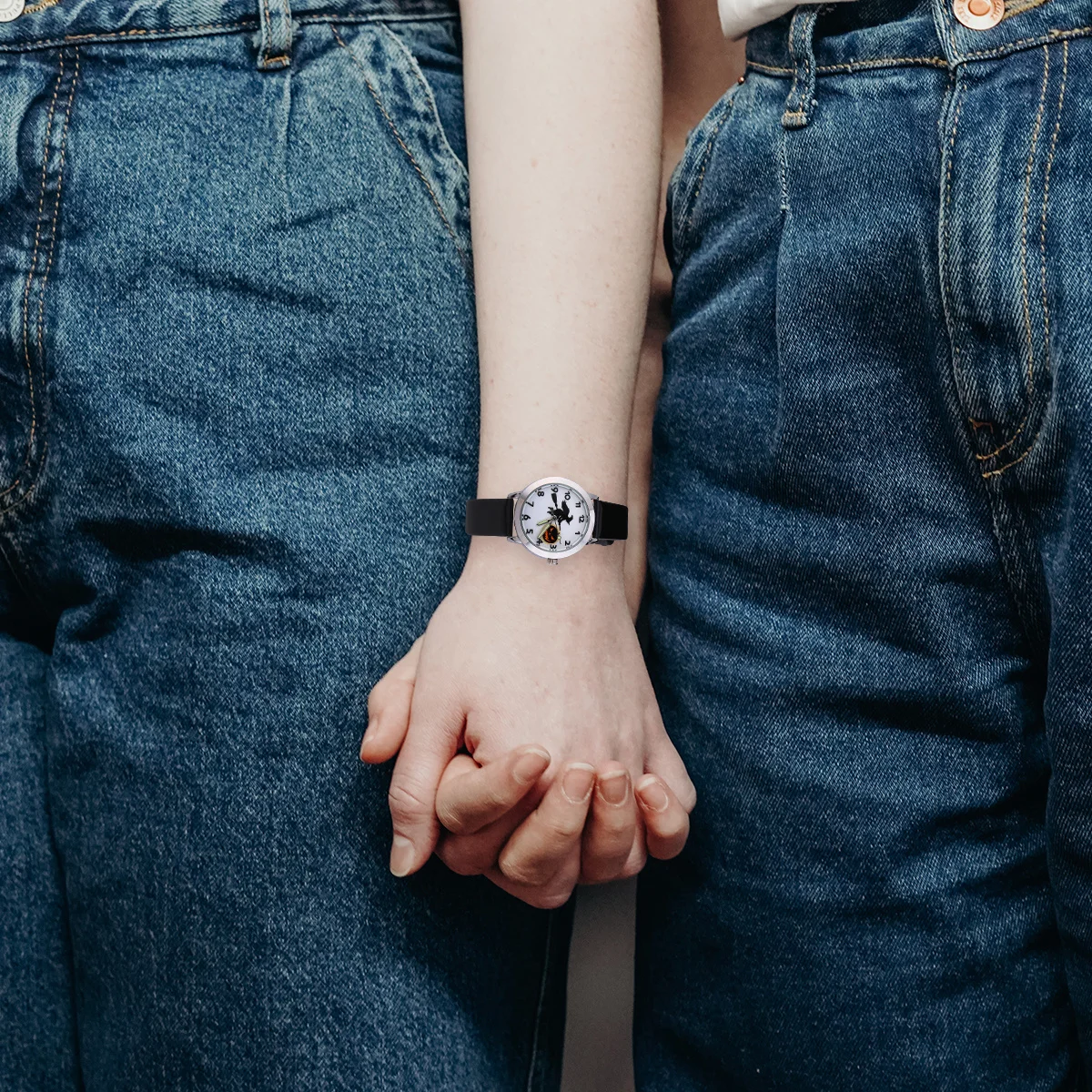 1 قطعة توهج في مؤشر نمط الهالوين أرقام مضيئة حركة الكوارتز ساعة اليد السوداء