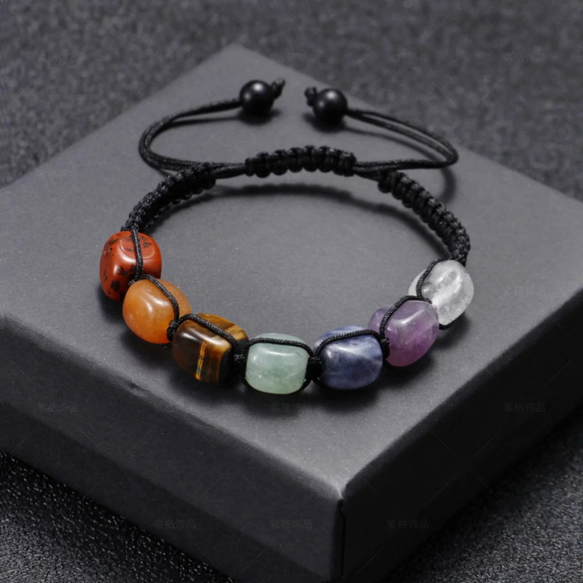 7-Chakra-buntes Naturstein-Armband mit geflochtenem Seil, Boho-Harz, quadratische Perlen, verstellbarer Armreif für Damen und Herren, Yoga-Schmuck, Geschenk