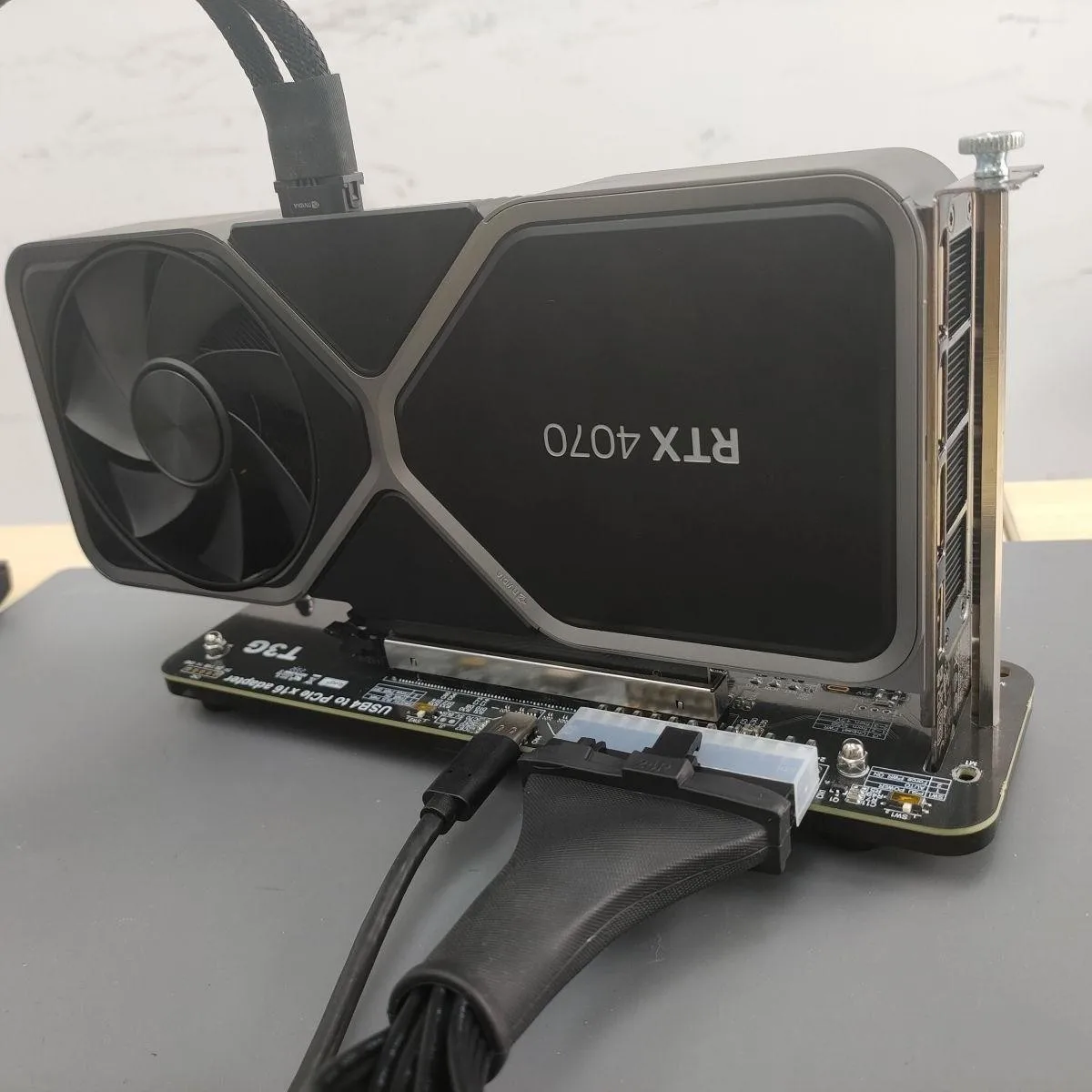 ADT UT3G V1.6 Externer GPU-Adapter – USB4 auf PCIe 4.0 x16 eGPU