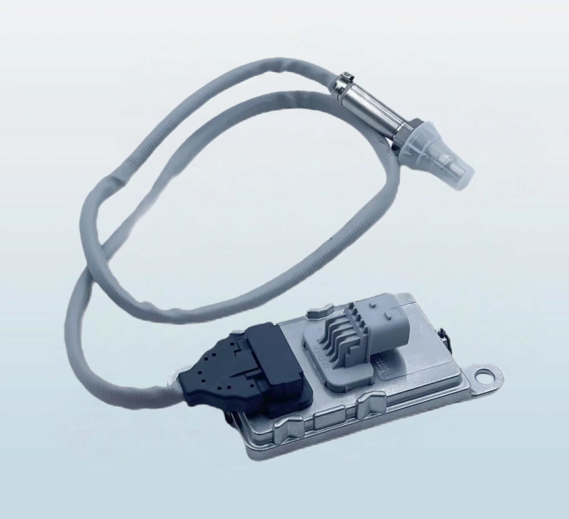 

Top of The Line Process SNS3061 51154080031 24V NOx Sensor, Suitable ForMAN Trucks, with A One-year Warranty and Home Delivery