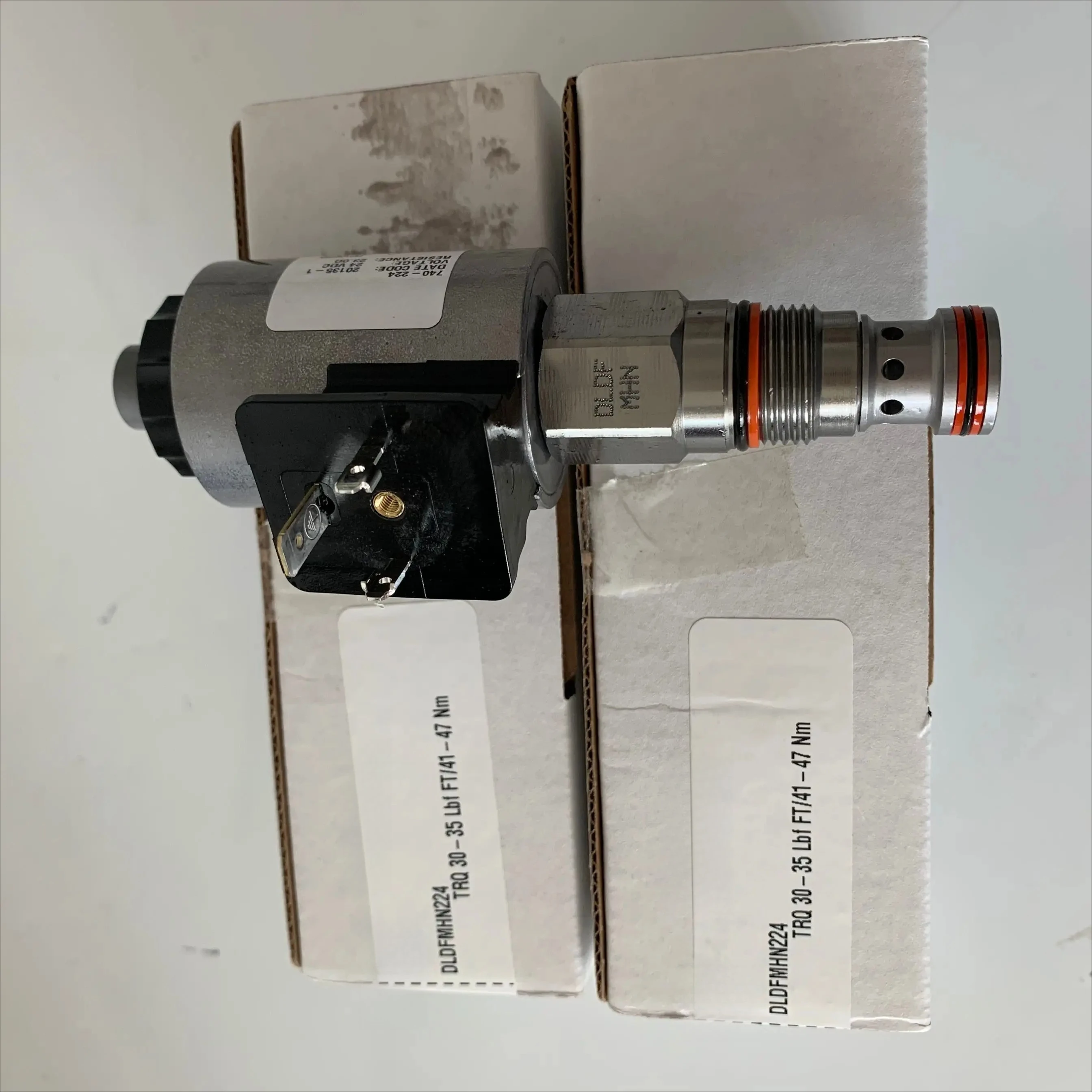 DLDF-MHN224 DLDFMHN224 DLDFMHN DLDFMHN DLDF-MHN-224 SUN hydraulics original 3-way, solenoid-operated directional spool valve