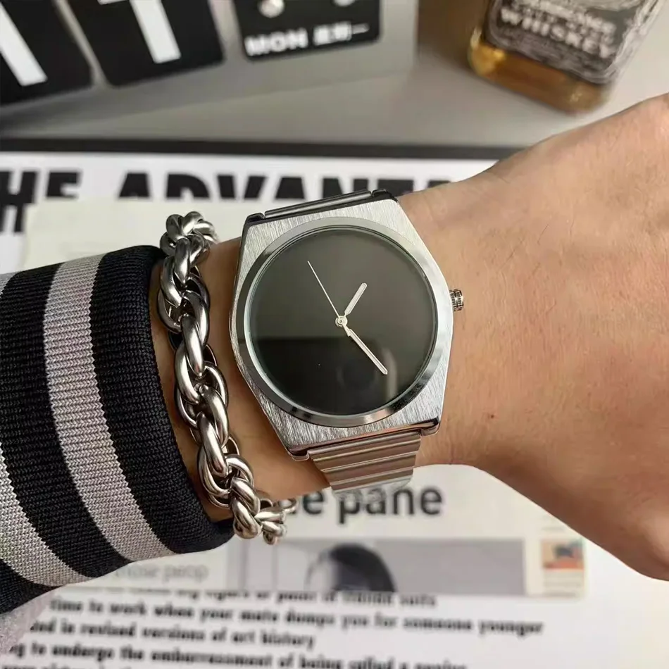 Stylish and elegant quartz wristwatch Simple and lightweight ladies watch Stainless steel bracelet Water resistant men watch