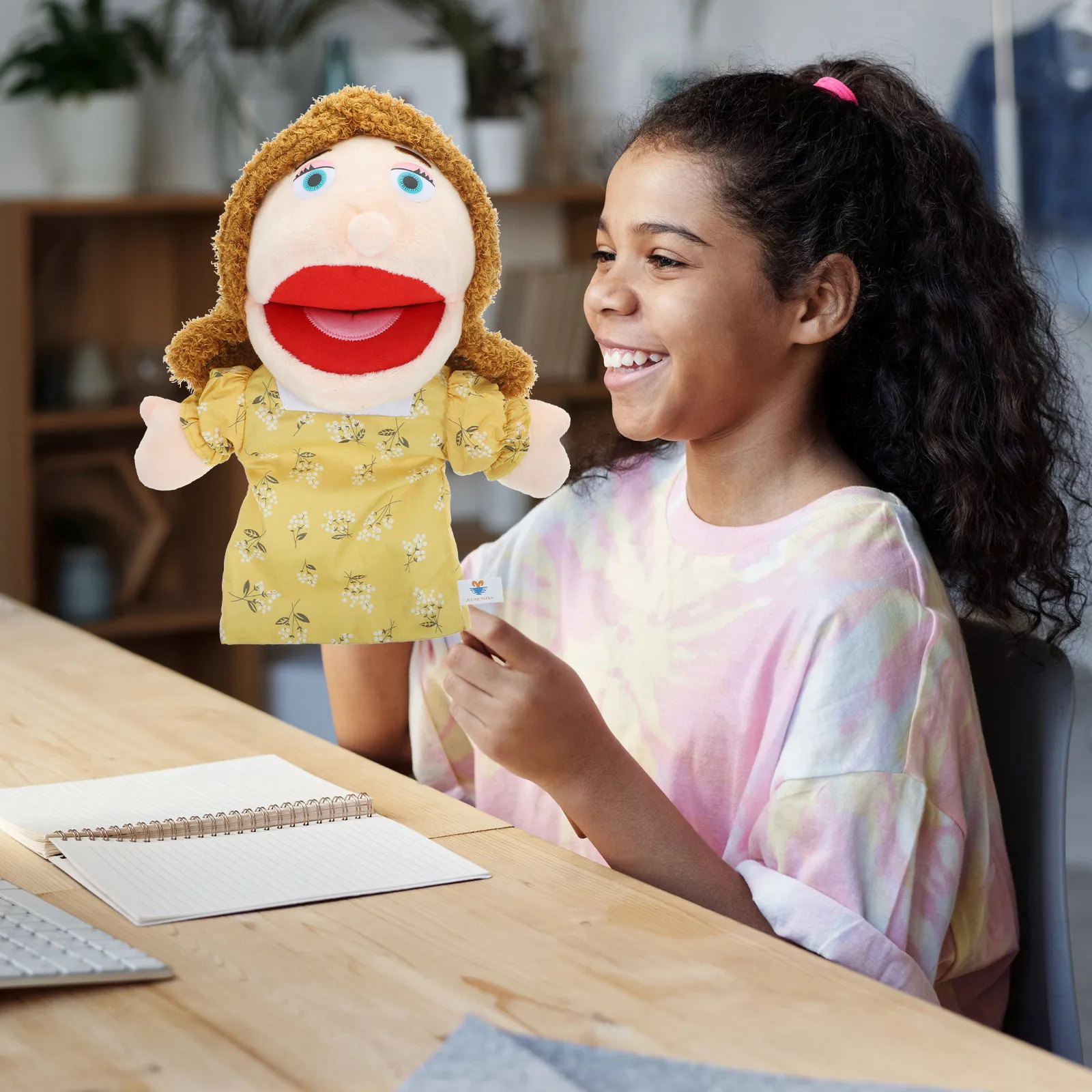 

Kids Hand Puppet Creative Cartoon Role Talking Interactive Plaything for Children Soft Lightweight Wearable