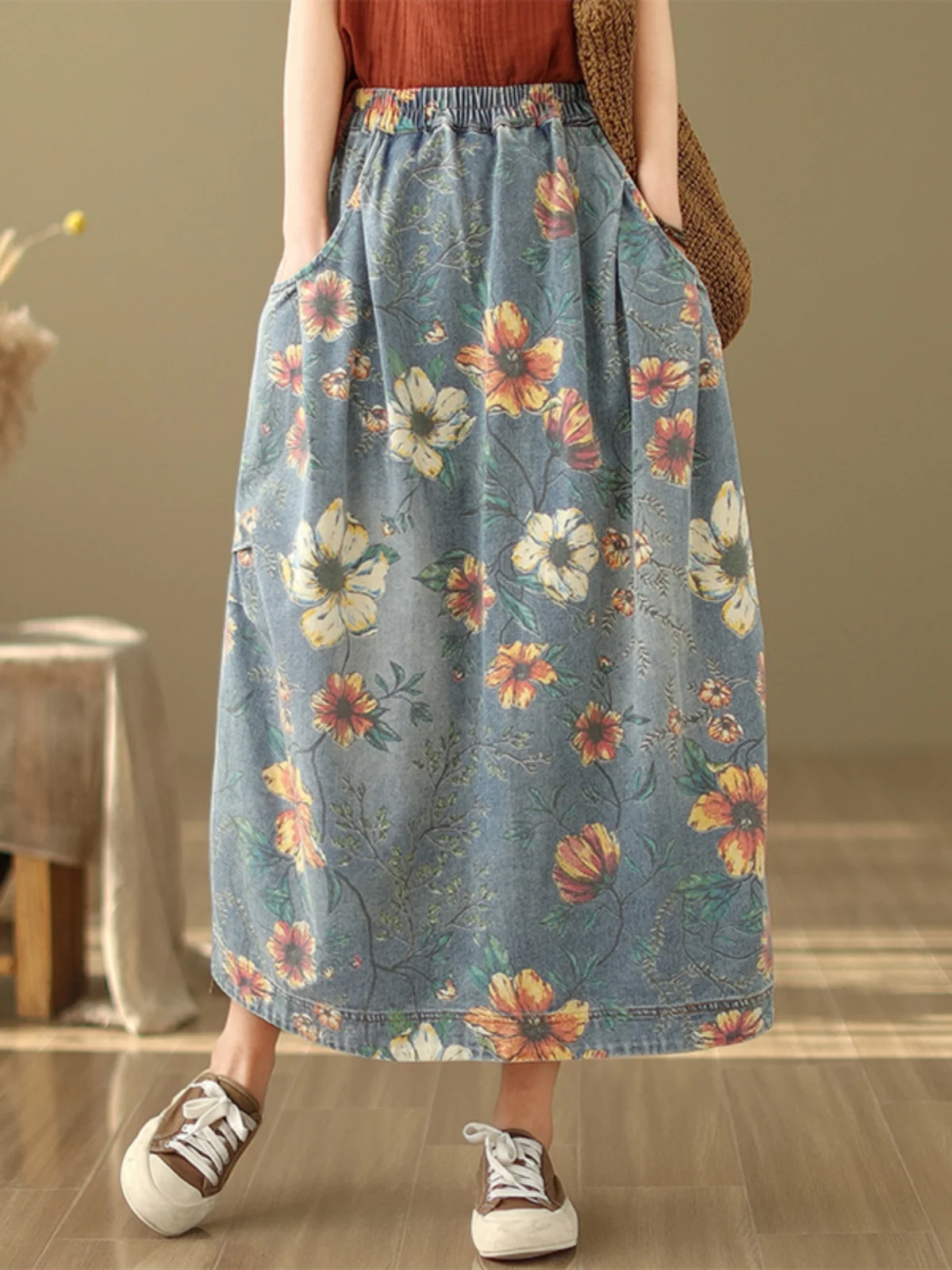 

Белая джинсовая юбка трапециевидной формы с высокой талией и цветочным принтом в стиле ретро, утягивающая женская модная хлопковая юбка с разрезом для поездок на работу...