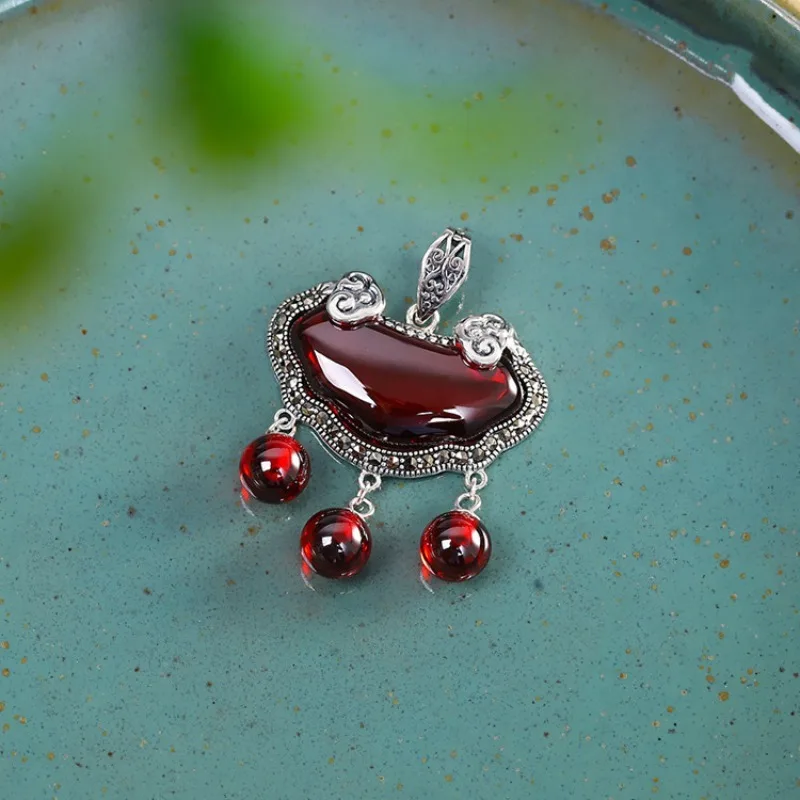

Handmade Inlaid Garnet Red Ruyi Tassel Longevity Lock Bead Pendant Necklace, Fashion Chinese Style Jewelry