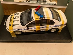 Autoart 1:18 COMMODORE VT 경찰 T155 시뮬레이션 한정판 모든 오픈 합금 금속 정적 자동차 모델 장난감 선물