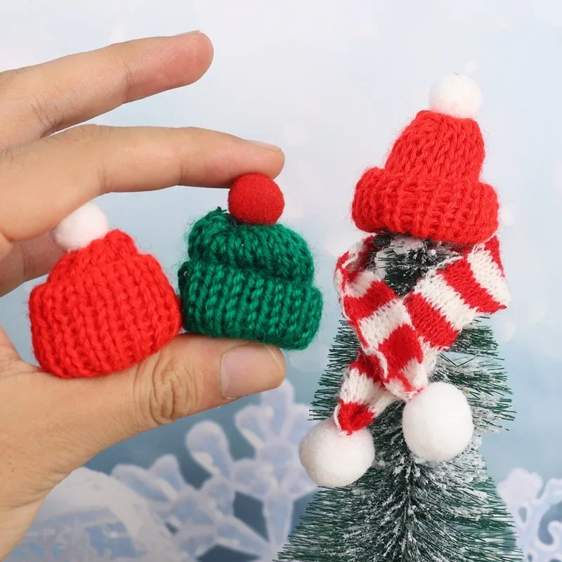 50/10Pcs Red Mini Santa Hat Knitting Cap Scarf Christmas Doll Lollipop Wine Bottle Covers Xmas Bottles Holder Table Dinner Decor