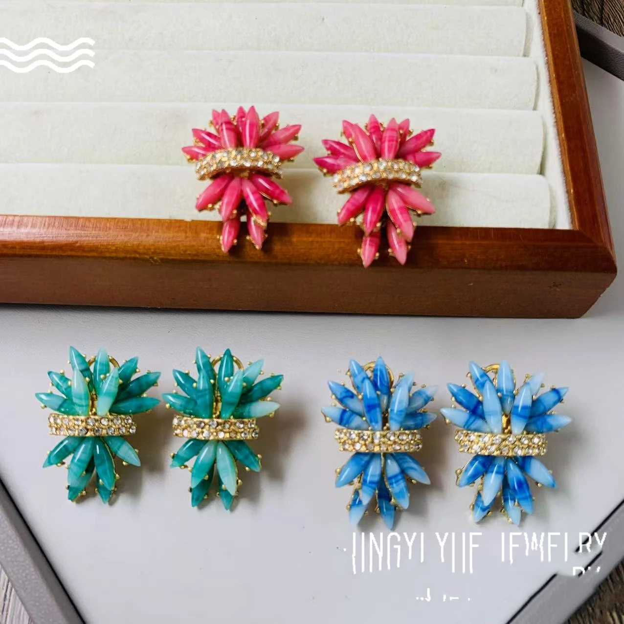 Small Fresh Succulent Plant Shape Flower Bouquet Earrings Design Contrasting Niche Earrings Middle-aged Rhinestone Paved Earring