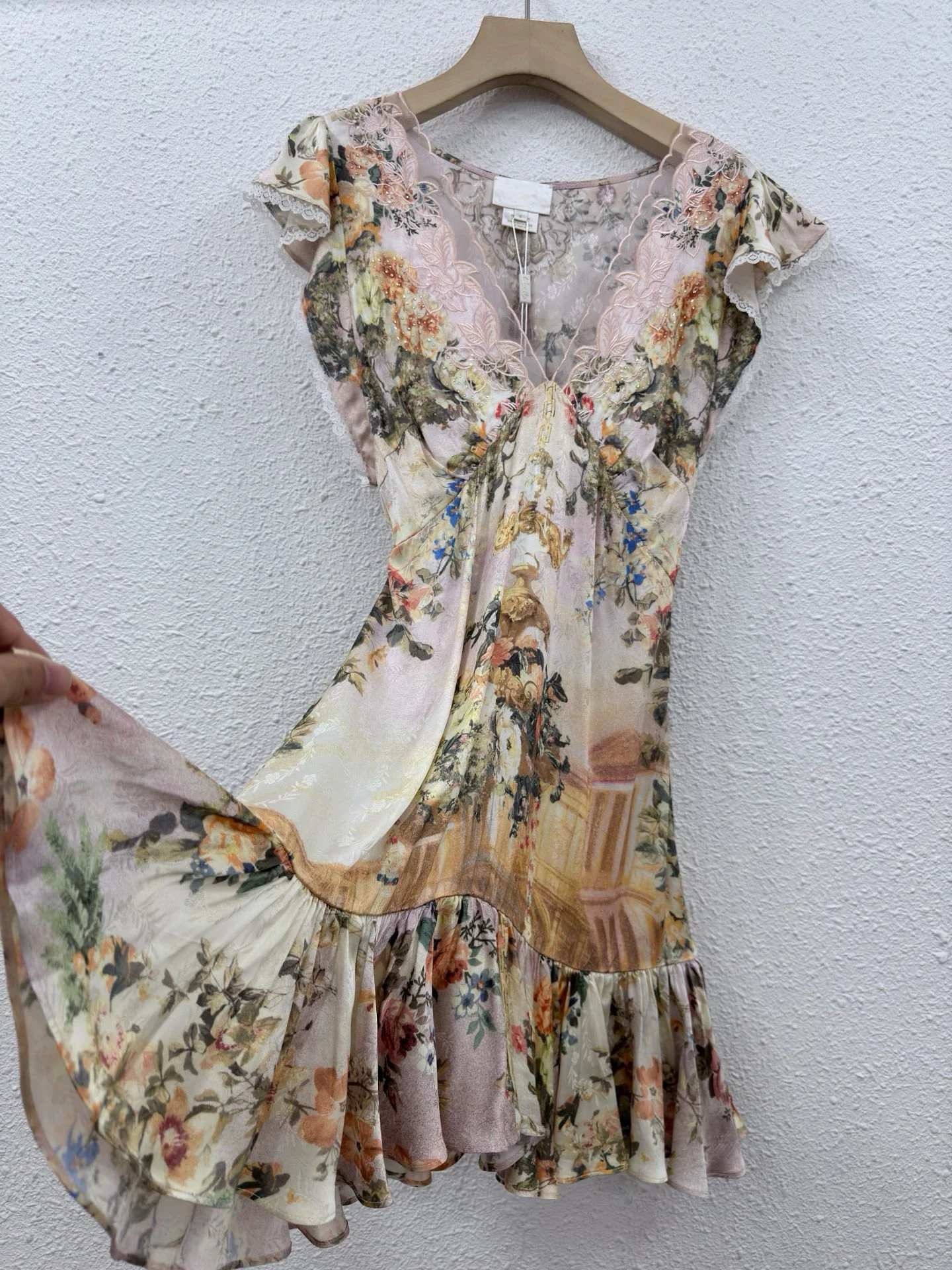 

100% Real Silk Women's Floral Oil Painting Print Mini Dress V-Neck Flutter Sleeve Ruffle Hem Boho Summer Party Dress Luxury Chic