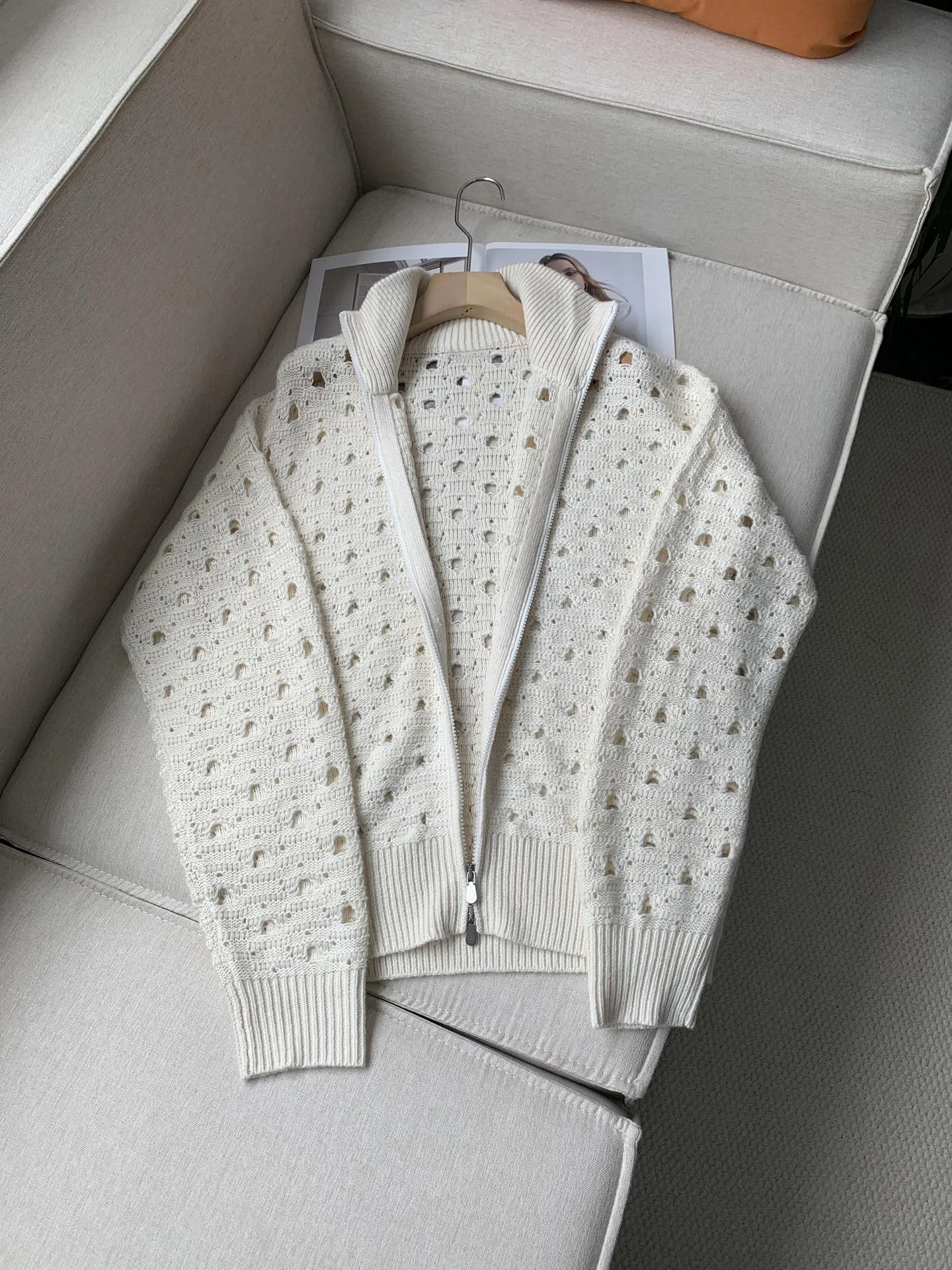 2024 Autumn New High Quality Hollow Wool Cashmere Knitted Cardigan For Women