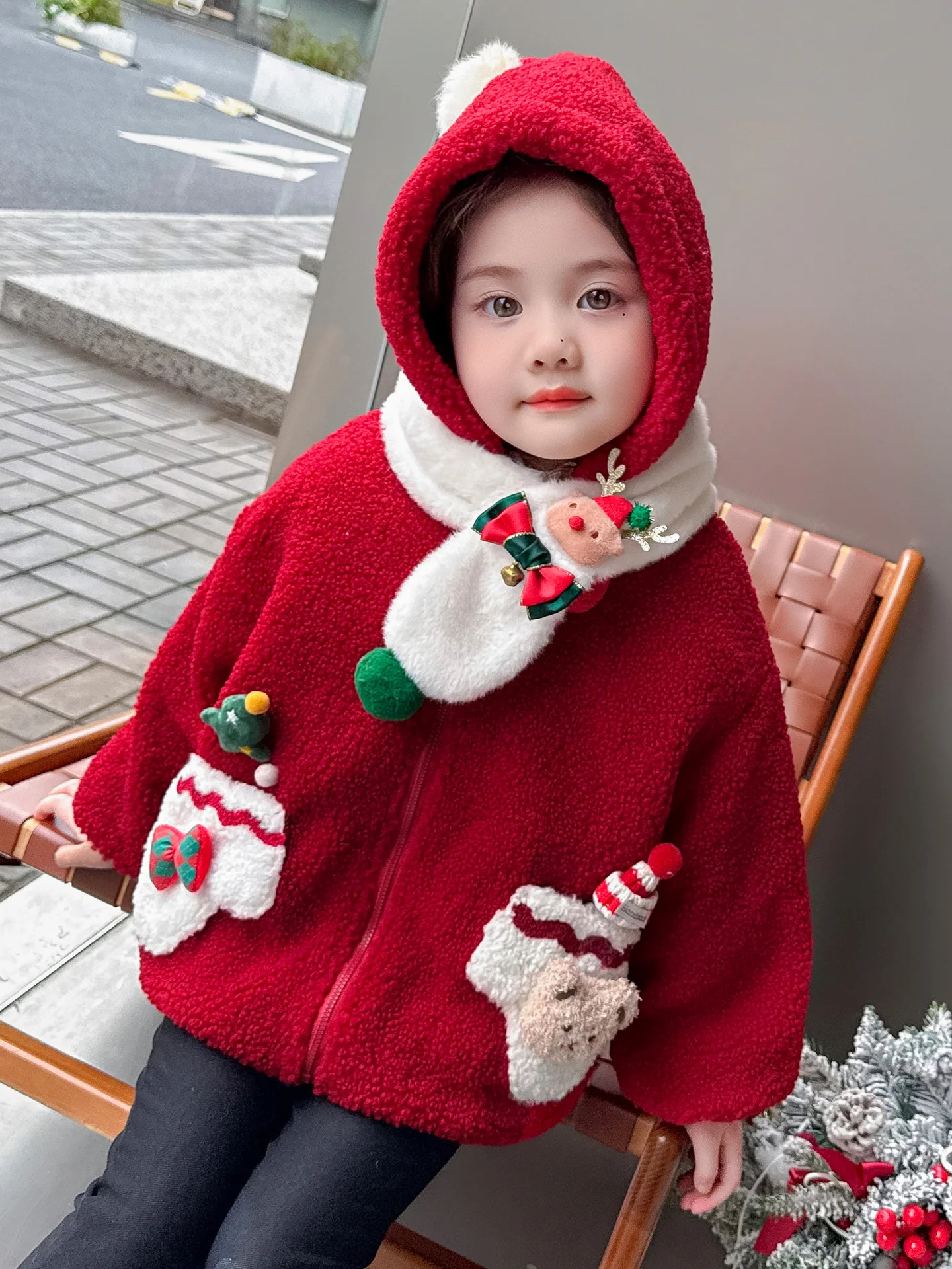 

Thiened Fce Cisas Theme Girls Coat Baby Girl New Year Visit Clothes Red Color Sweet Sle Long Sve Hooded Jaet