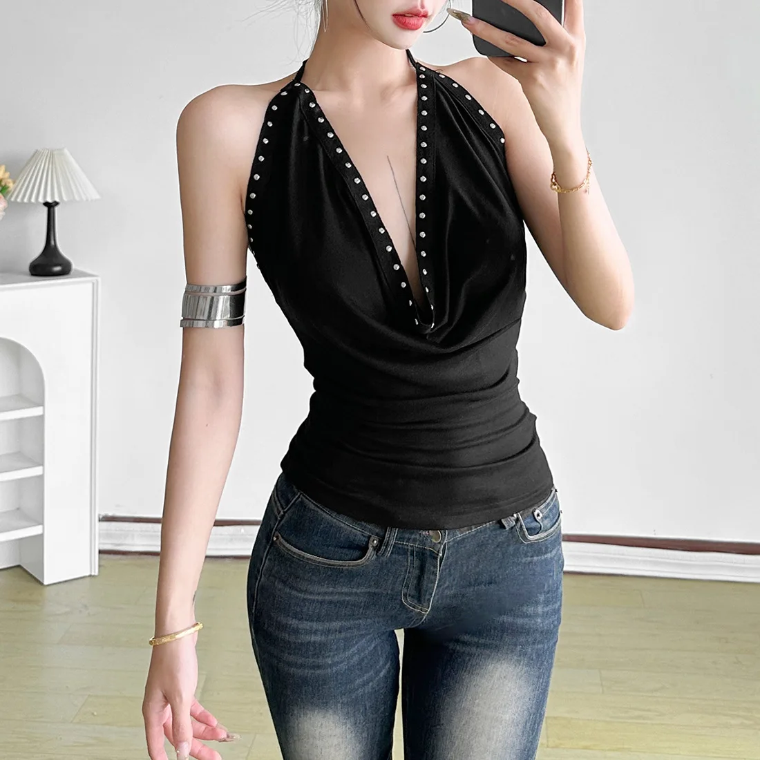 Summer New Hot Girl Sexy Swinging Collar Strap Hanging Neck Slimming Bareback Sleeveless Strap Tank Top