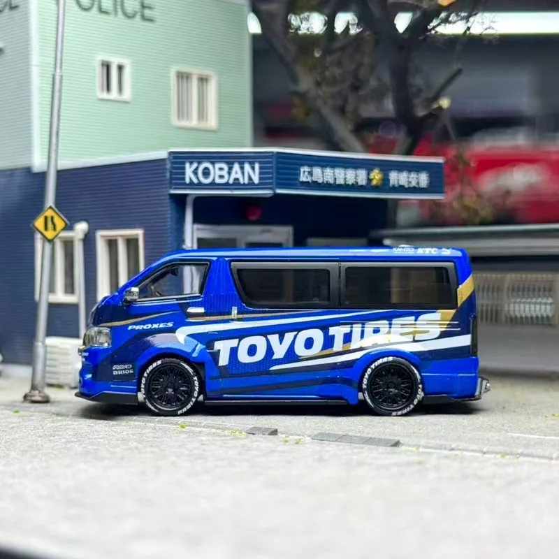 Tarmac funciona 1/64 hiace azul brinquedo pneus liga veículo a motor diecast modelos carro brinquedos coleção presentes de natal do menino
