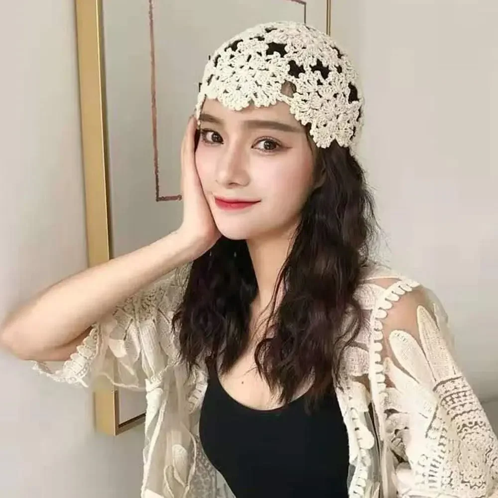 قبعة محبوكة مجوفة قابلة للتنفس من الدانتيل قبعة بيريه كاجوال صيفية عصرية قبعة Skullies للنساء