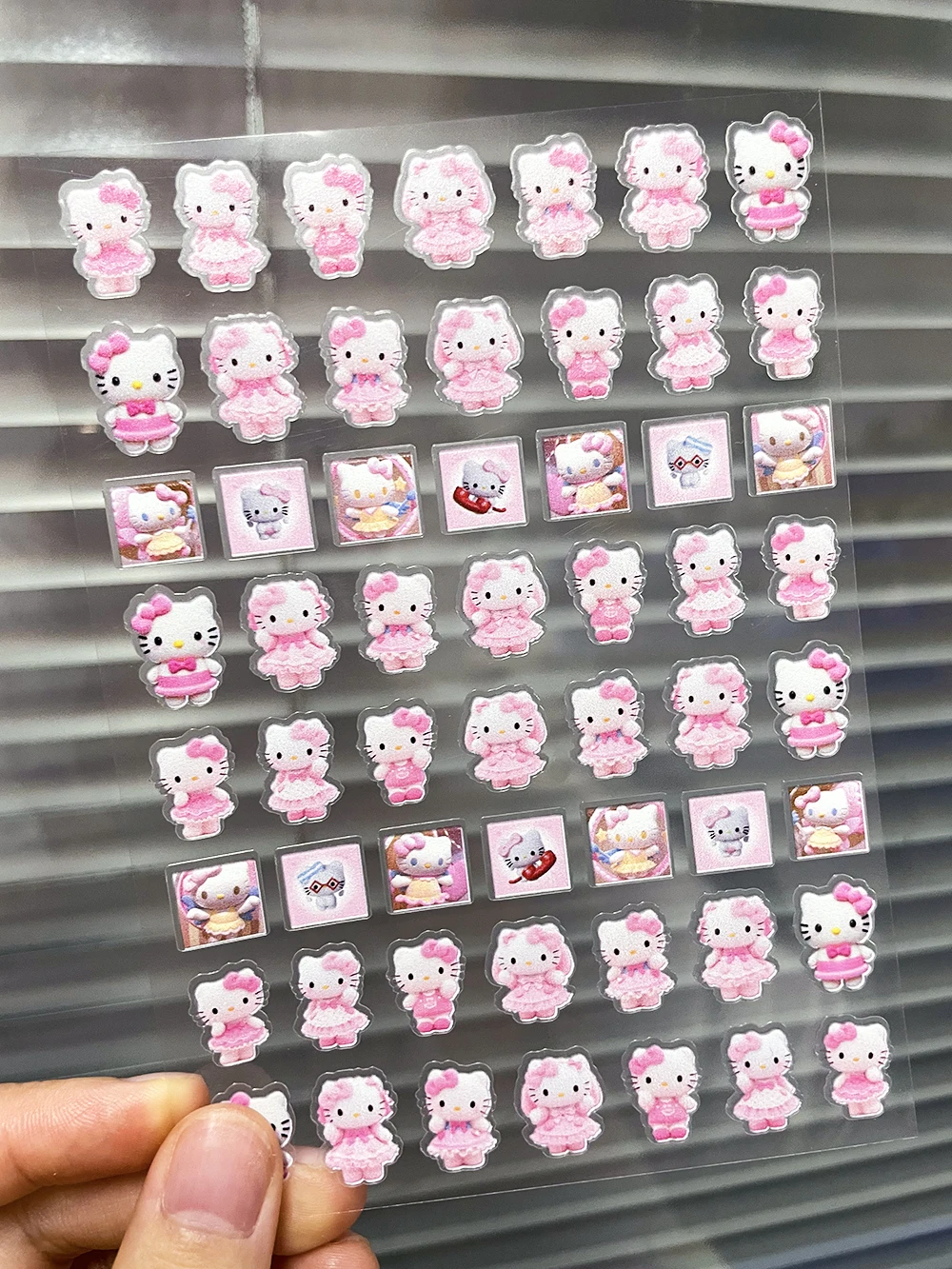 1 Uds Mini Kawaii Rosa estrella Luna Hellokitty falda pegatina Nail Art Diy portátil botella de agua pegatina bonita regalos de cumpleaños para amigos