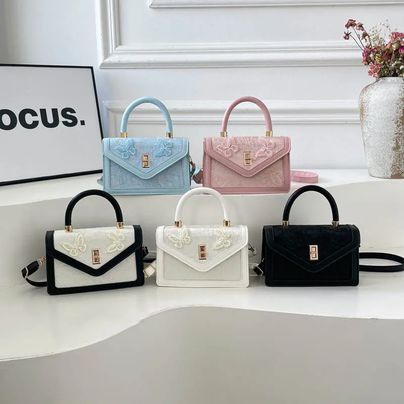 Embroidered Lace Bow Ladies 2026 Fresh and Elegant New Fashion One Shoulder Crossbody Portable Small Square Women's Bag