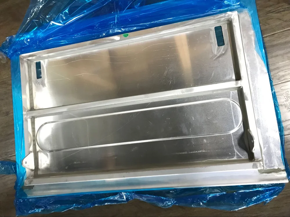 مجموعات أبواب كابينة الحافلة المعدنية المصنوعة من الألومنيوم المخصصة/باب كابينة ألومنيوم للمدرب