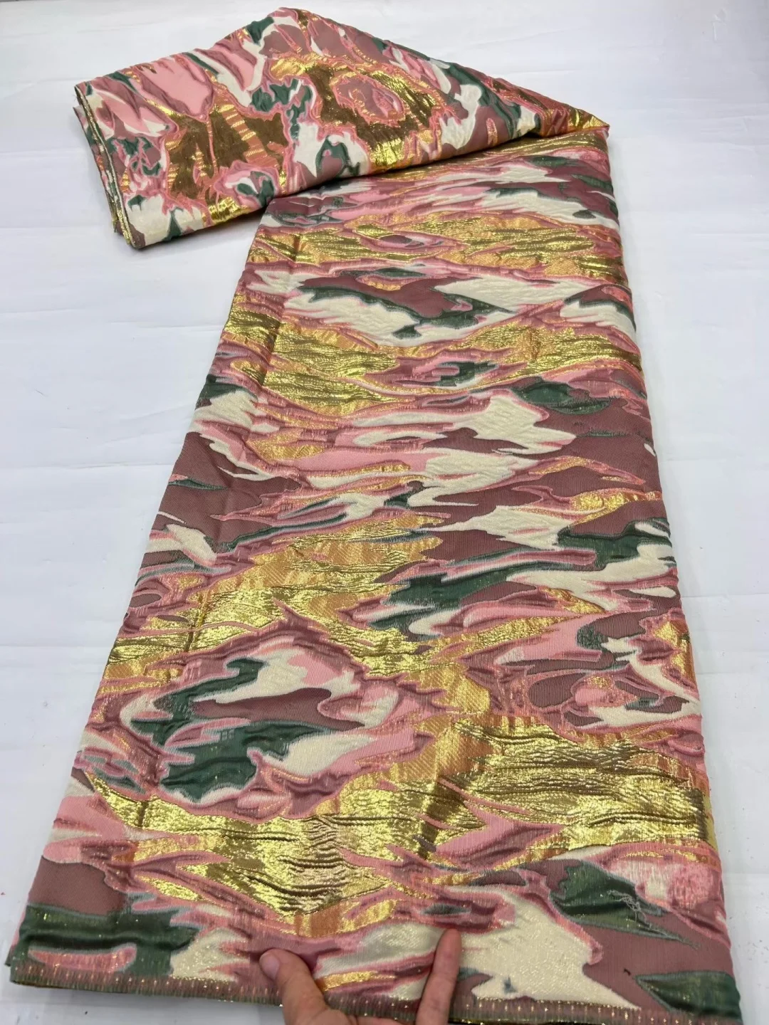 tissu-en-dentelle-africaine-brocart-jacquard-tissus-en-dentelle-damassee-nigeriane-dernieres-nouveautes-2026-pour-robes-de-soiree-femme-haute-qualite-5-yards
