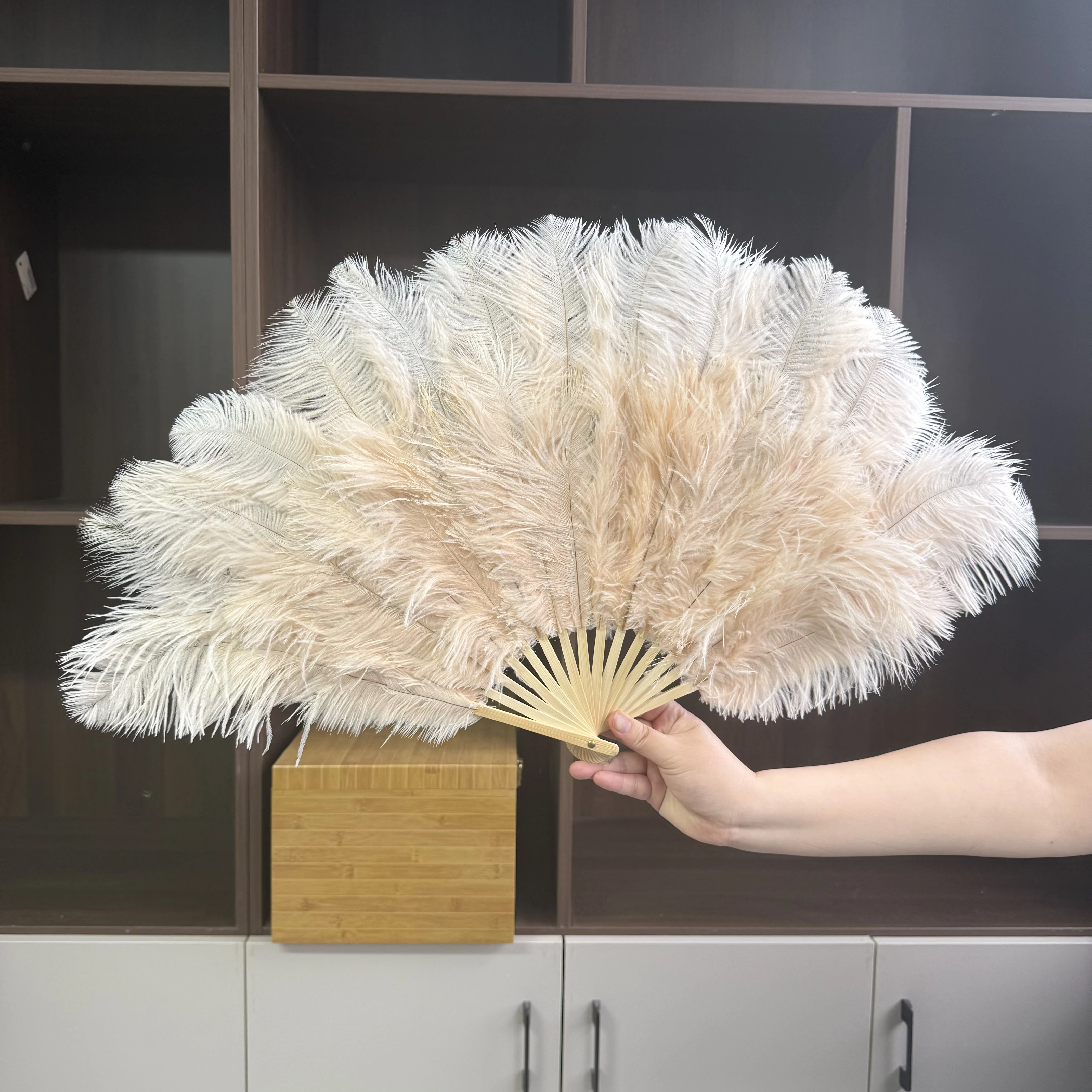 Fluffy Ostrich Feather Hand Fan Foldable 70cm/100cm Plumes Craft Fan Wedding Carnival Party Dance Stage Performance Accessories