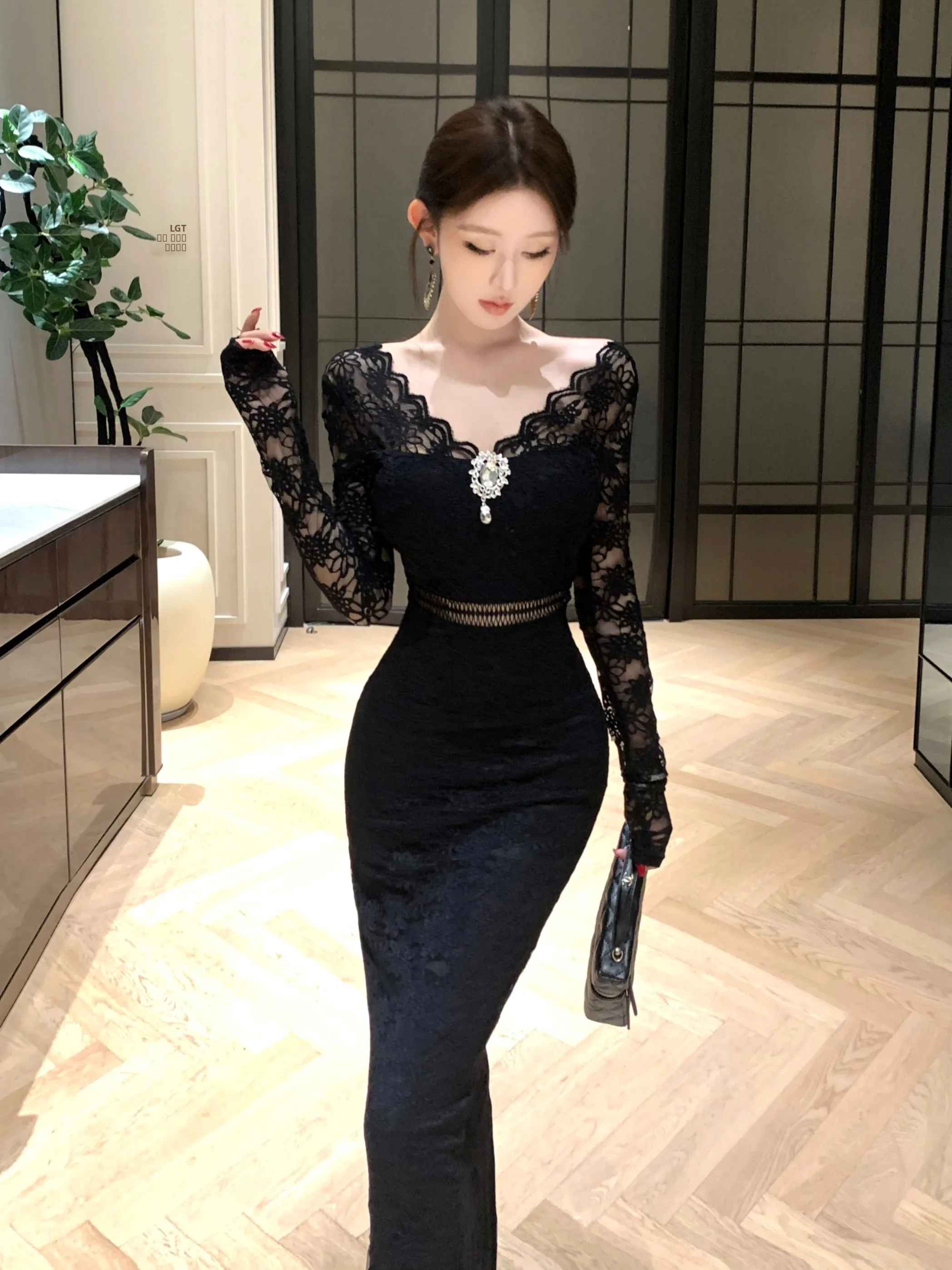 

Сексуальное кружевное платье с V-образным вырезом и длинными рукавами для женщин, осенне-зимнее, облегающее, с завышенной талией, юбка-футляр, длинная юбка, элегантное женское платье