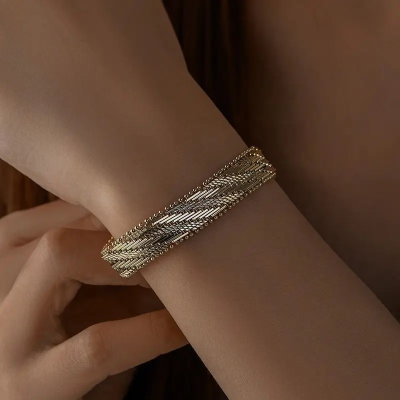 XP Jewelry -- (21,5 cm x 10 mm) Pulsera de reloj de moda chapada en oro claro de 14 k para hombres y mujeres joyería de moda