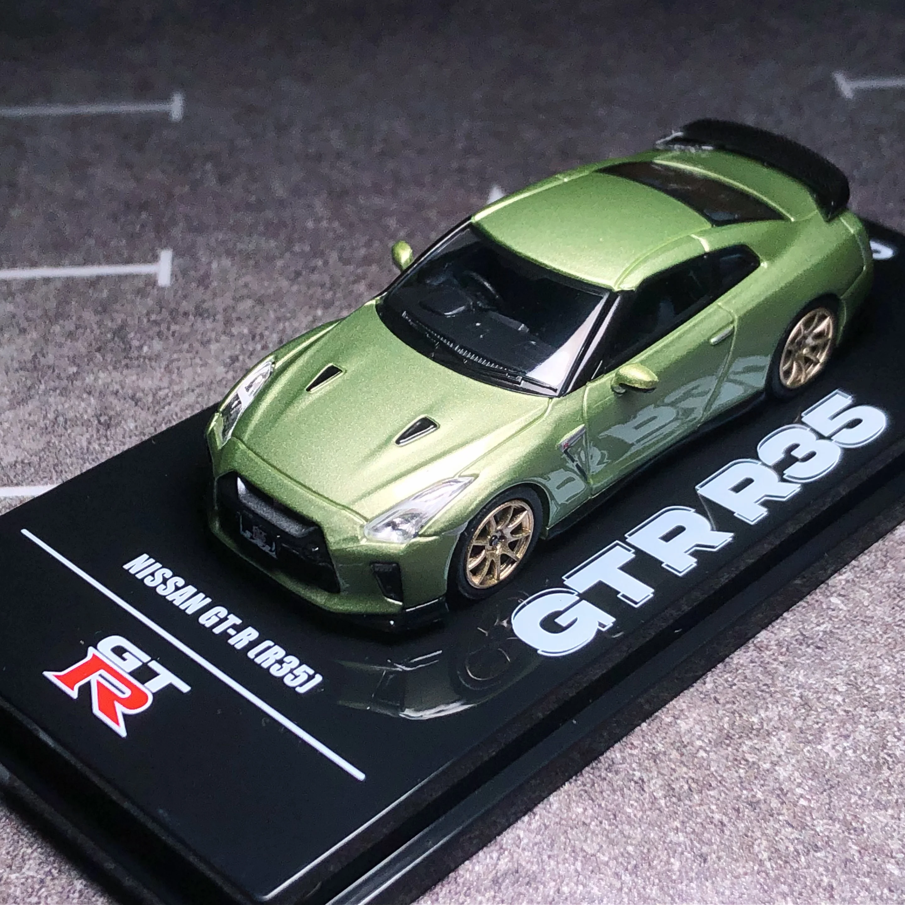 

INNO 1:64 NISSAN GT-R R35 GTR, зеленый сплав, модель автомобиля, законченная коллекция