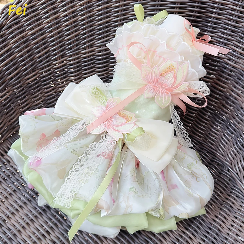 

2025 Luxury Handmade Pet Dog Clothes Fashion Fine Lace Bow Party Princess Dresses For Small Medium Dogs Chihuahua Puppy Coats