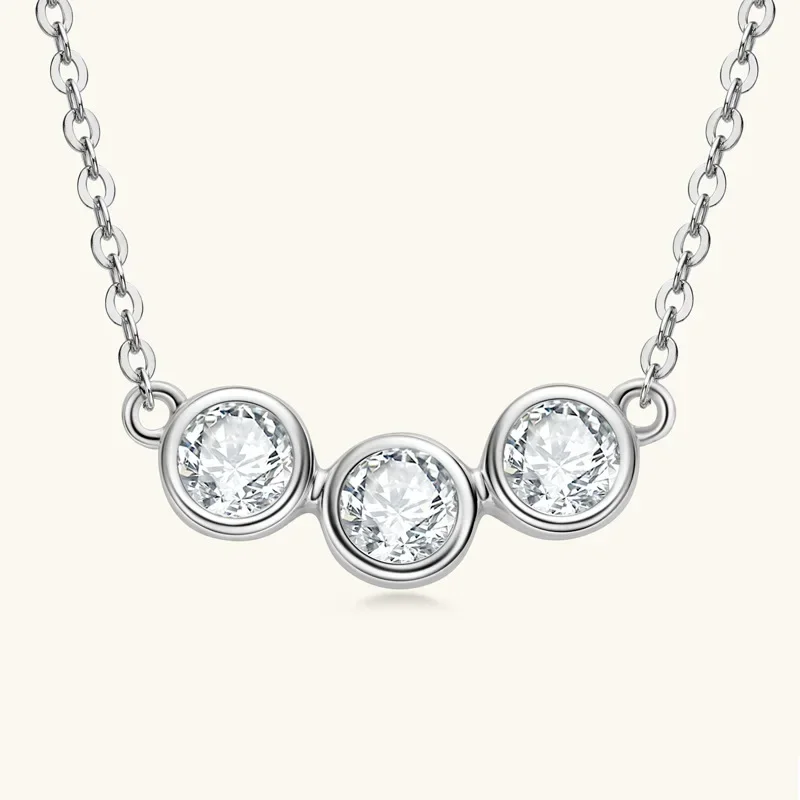 

925 Sterling Silver Three Stone Pendant Necklace Exquisite Bezel 3mm Moissanite Necklaces For Women Collare Mujer 2024 New