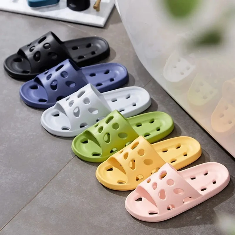 Hollow Out Women's Slippers Fashion Soft EVA Bathroom Slippers Solid Color Non-slip Beach Slippers Man