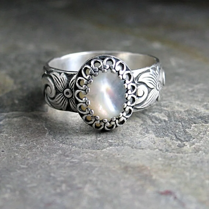 

New hot-selling rings, retro exaggerated and simple personalized women's holiday gifts and jewelry