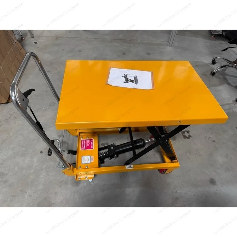 Manual Mobile Hydraulic Scissor Lift Table 500KG For Hotels Printing Shops Machinery Repair Retail Applications