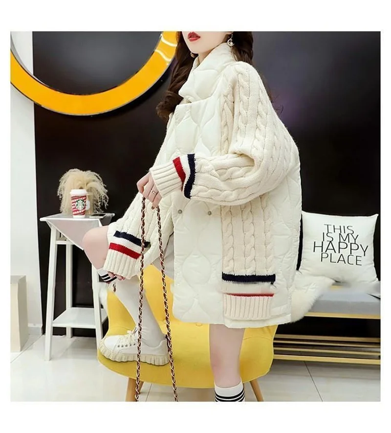 Lockeres Temperament und Abnehmen 2025, neue kleine blaue Baumwolljacke, gespleißter Pullover für dicke Oberbekleidung für Damen im Herbst und Winter