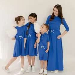 Ap 2025 Frühling Sommer Baumwolle marineblau Feste Freizeitkleidung Jungen Mädchen Mode Familie Passende Kleidung Kleid Set