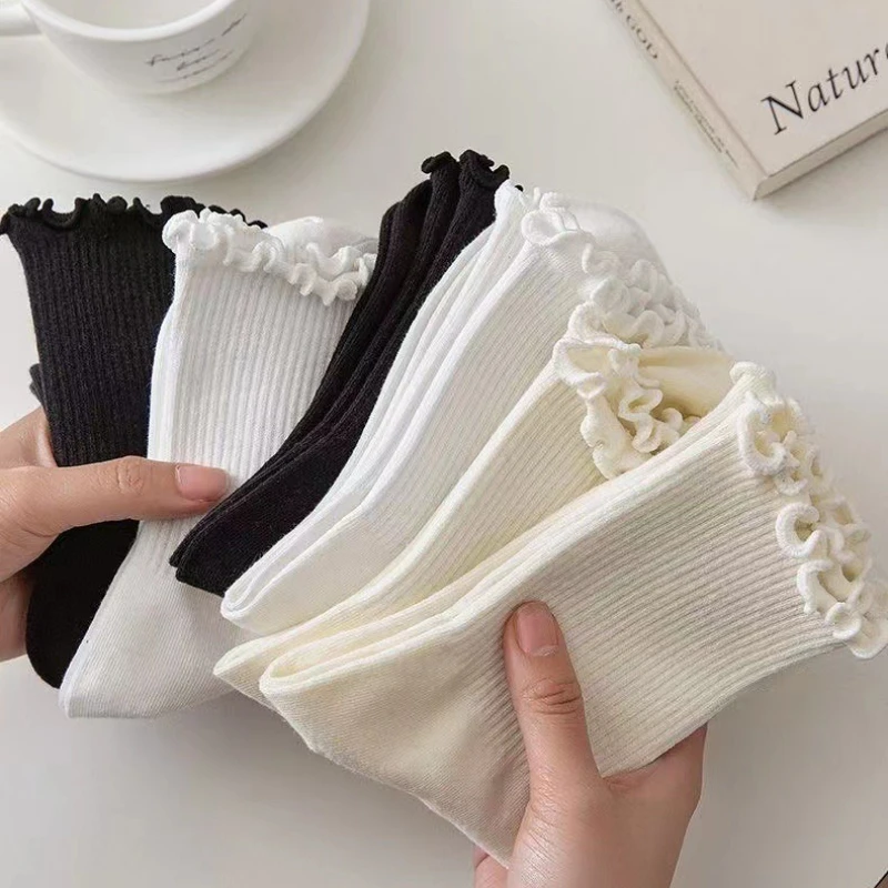 

Sweet Women Ruffle Cotton Middle Tubes Ankle Short Breathable Mid Tube Kawaii Harajuku Socks Black White Spring Autumn 1Pair New