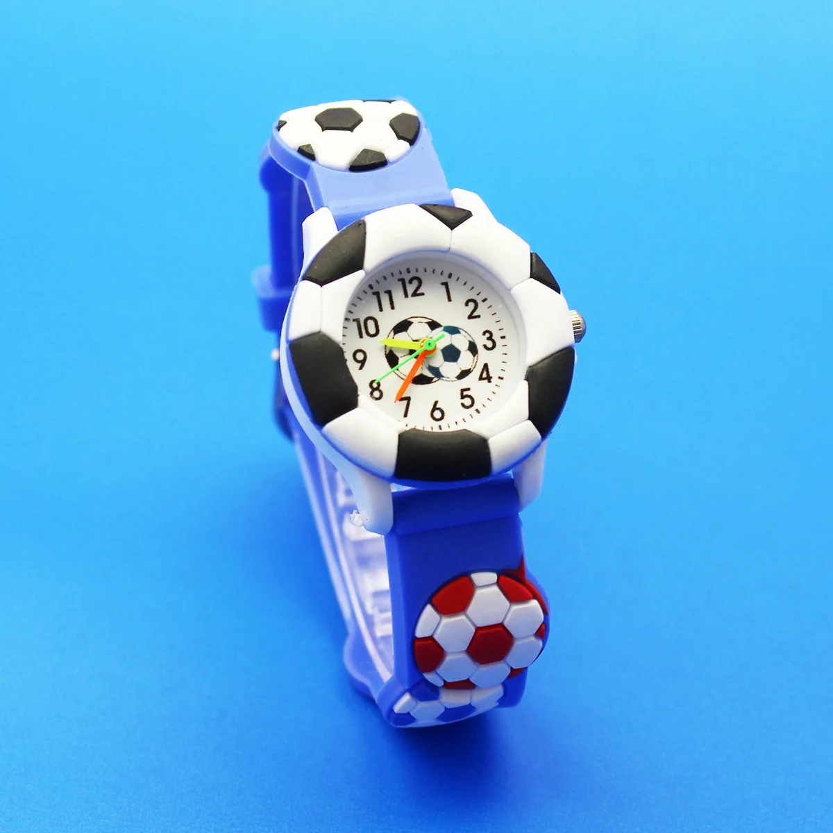 Kegllect Cartoon Enfants Montre à quartz 3D Football Bracelet en silicone Anti-chute Montres
